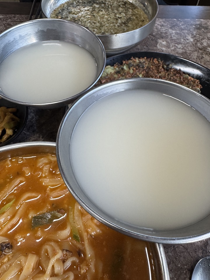 제주보말칼국수 이미지