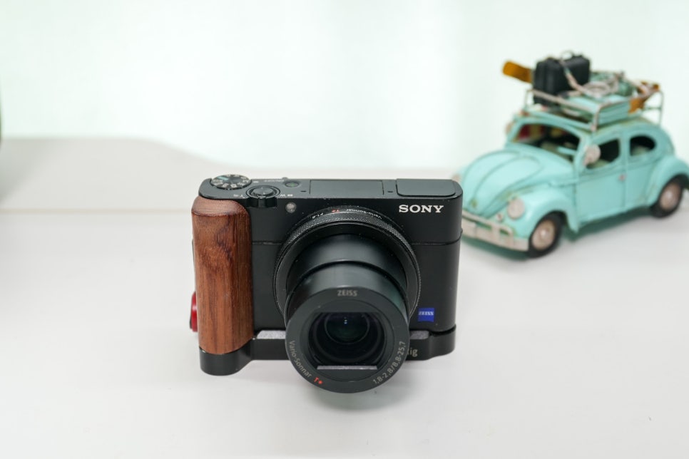 소니 미러리스 카메라 추천 "RX-100mk5 롱텀 리뷰 및 최신 모델 RX-100 Mk7비교 이미지 3