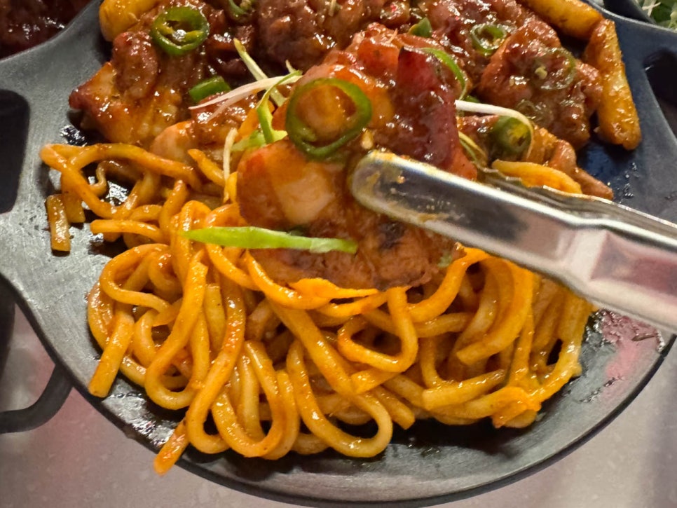 꼬꼬두마리치킨 이미지