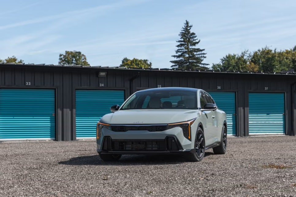 2025 기아 K4 GT-Line 터보 스포티한 외관에 비해 아쉬운 주행 성능 이미지 12