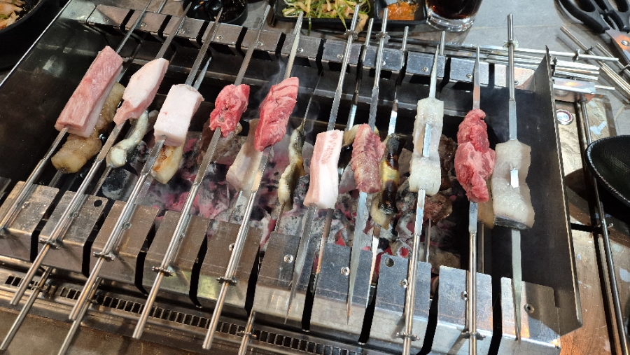 황금돼지무한리필 이미지