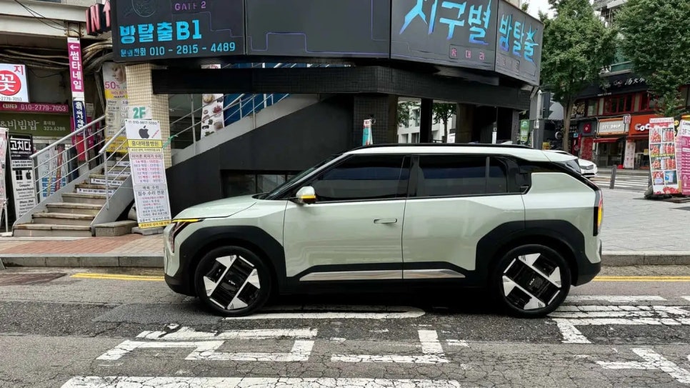 2025 기아 EV3 E-GMP 전기차 플랫폼 합리적인 가격 및 주행거리 이미지 7