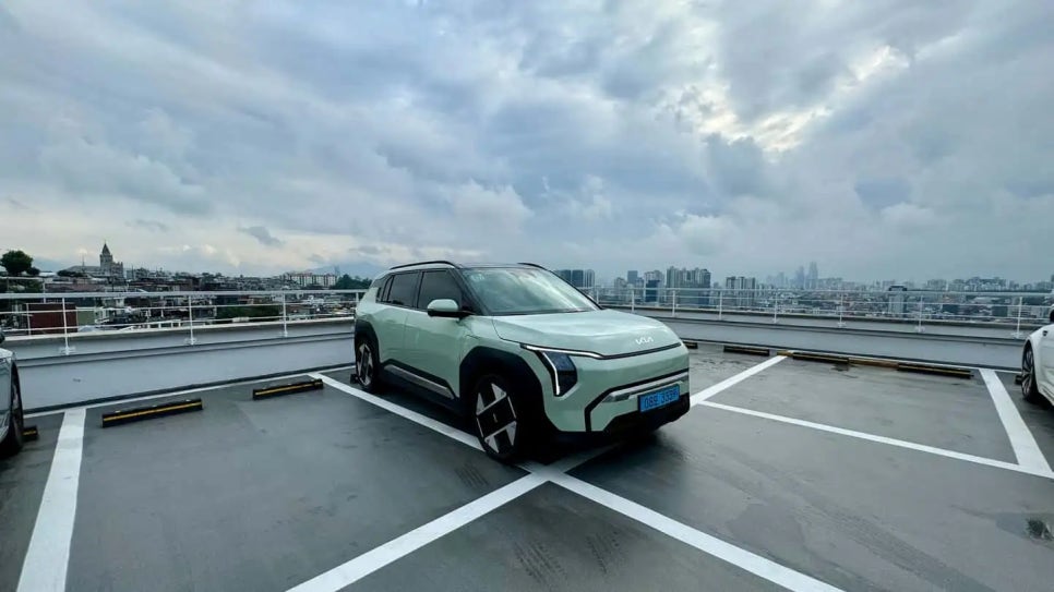 2025 기아 EV3 E-GMP 전기차 플랫폼 합리적인 가격 및 주행거리 이미지 2