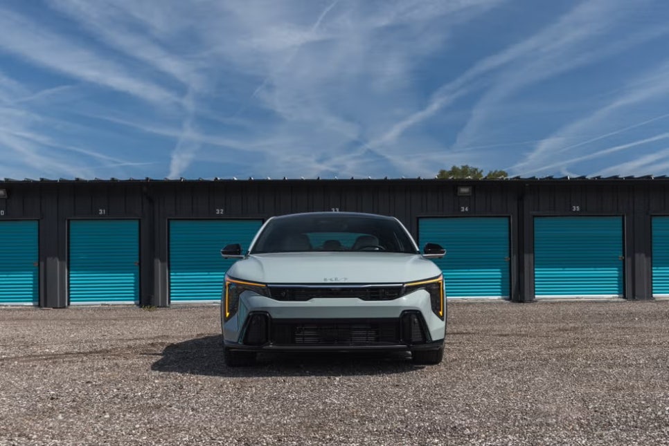2025 기아 K4 GT-Line 터보 스포티한 외관에 비해 아쉬운 주행 성능 이미지 8