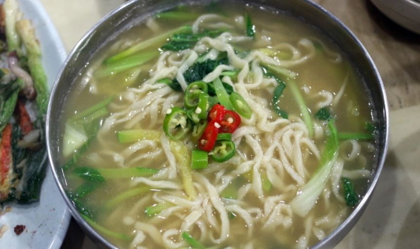 손칼국수 이미지