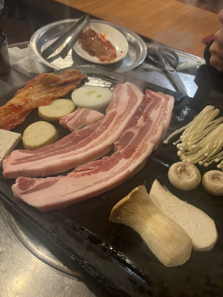 제주골 김치오겹살 이미지