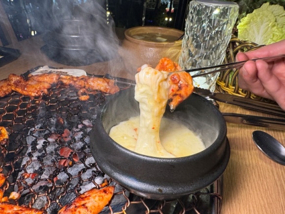 항아리숯불닭갈비파주점 이미지