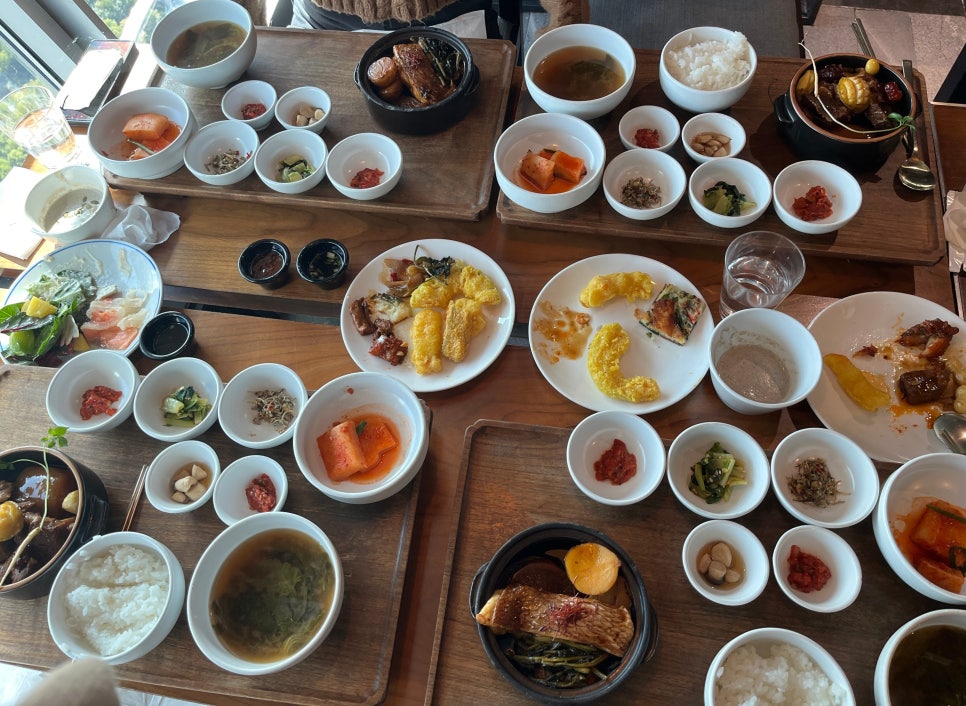 사대부집곳간한식부페 이미지