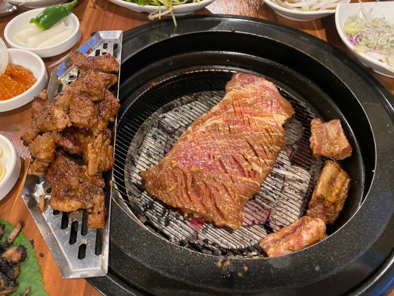 백두산숯불왕갈비 이미지
