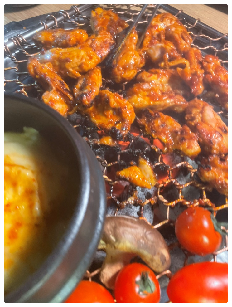항아리숯불닭갈비파주점 이미지