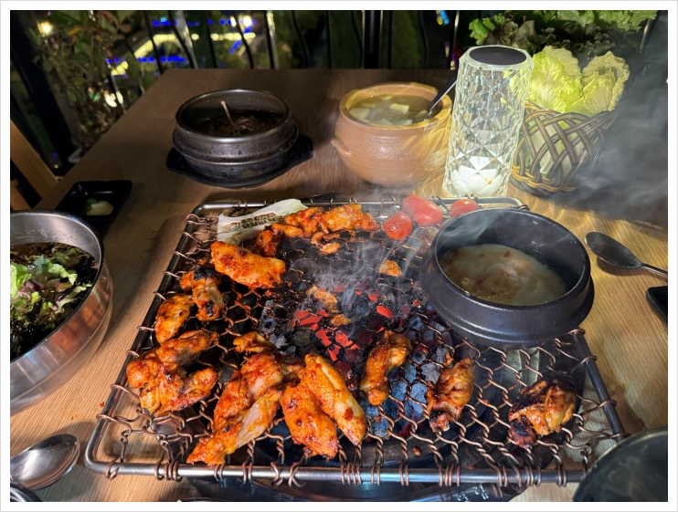 항아리숯불닭갈비파주점 이미지
