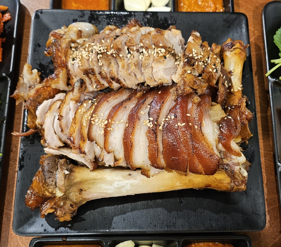 귀한족발역촌역점 이미지