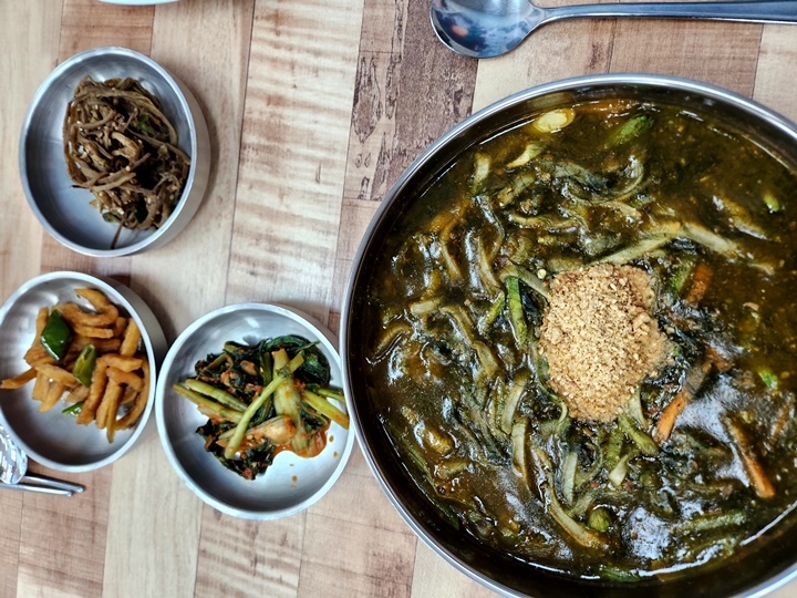 제주보말칼국수 이미지