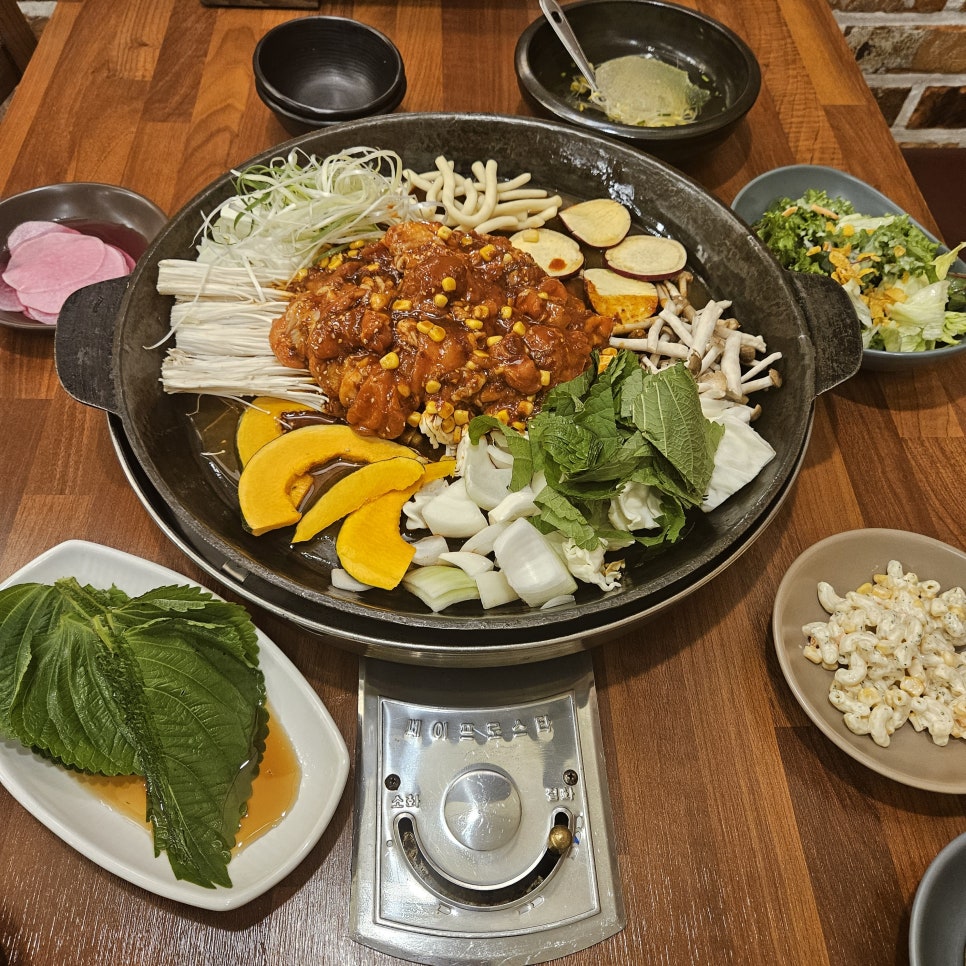 마녀의닭갈비(용봉점) 이미지