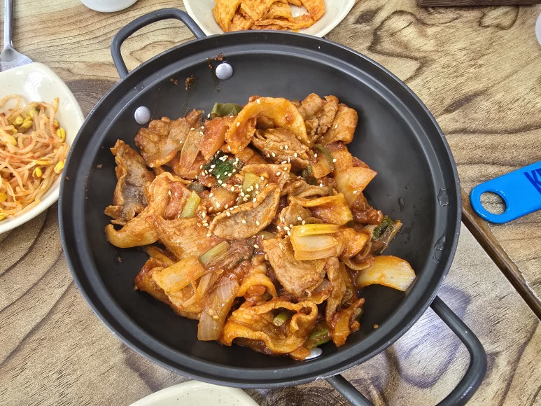 우리돈생돼지김치찌개 이미지