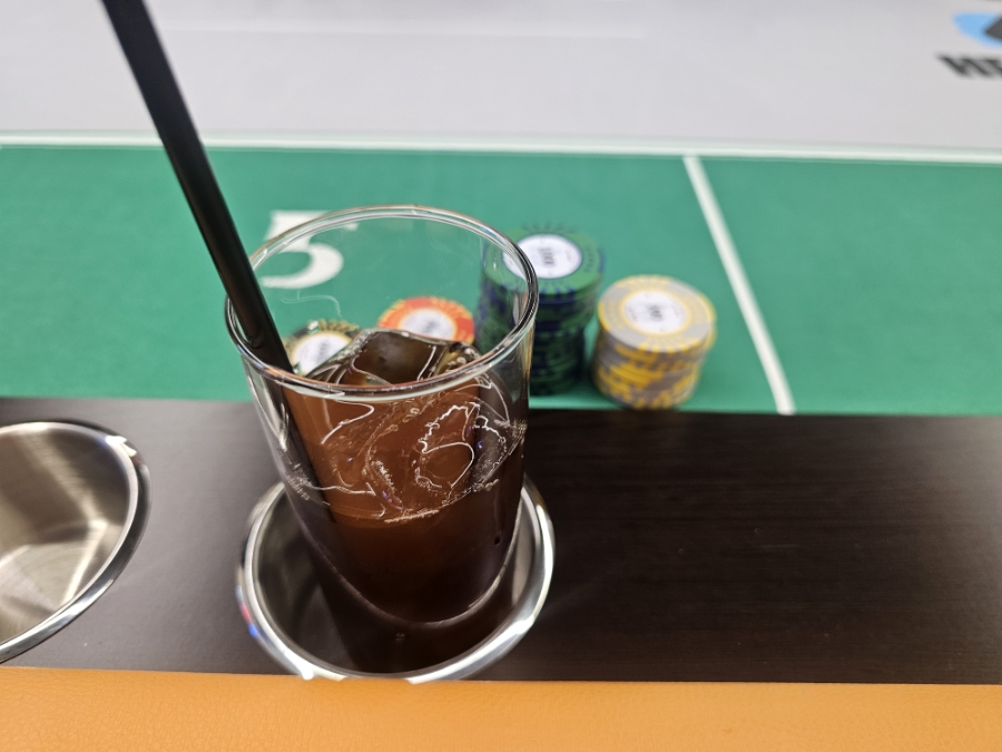 헤즈업홀덤펍 이미지