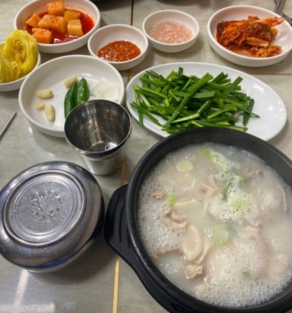 오늘도국밥 이미지