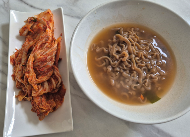 한복심남도손김치 이미지