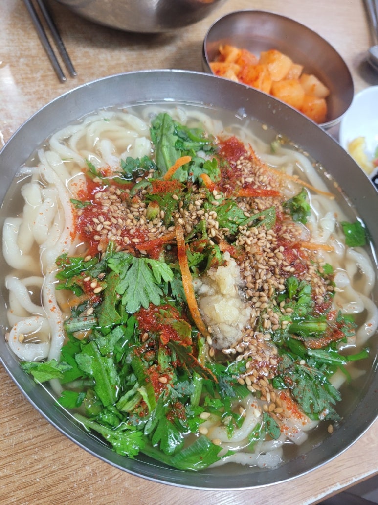 손칼국수 이미지