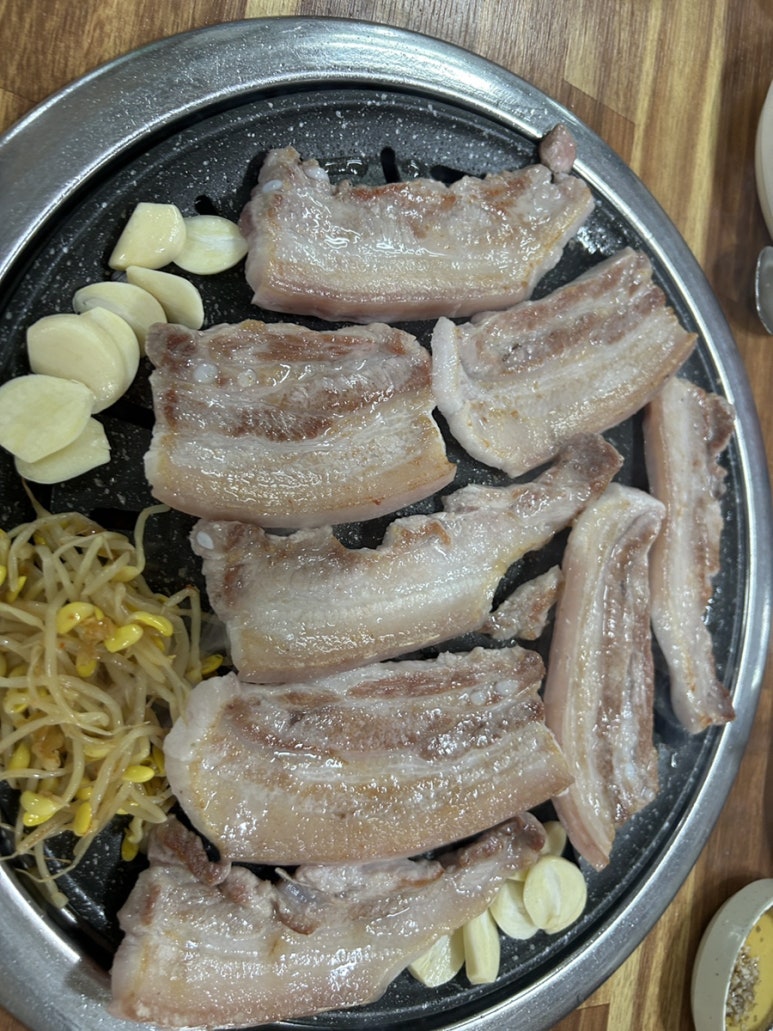 명품돈구이 이미지