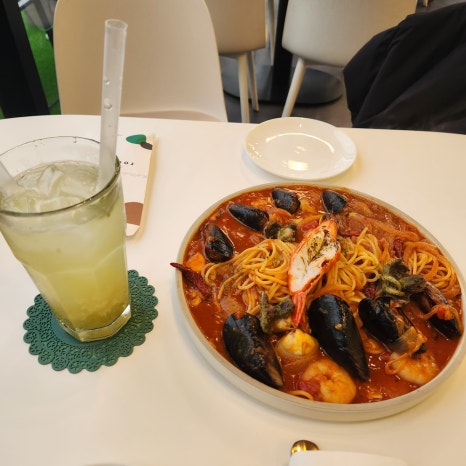 오로지김밥카페 이미지
