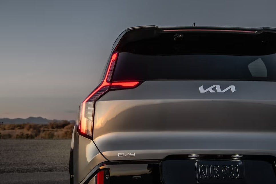 2026 기아 EV9 GT와 고성능 패밀리 전기 SUV "가격이 문제일뿐" 이미지 10