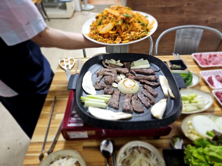 153고기창고정육식당 이미지