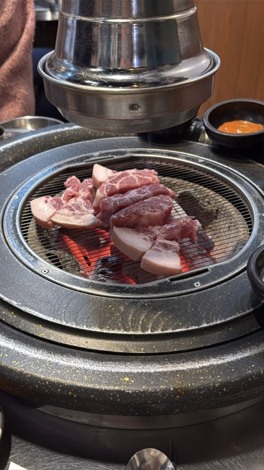 원조부안집남성 이미지
