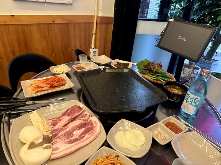 꽃돼지생삼겹 이미지