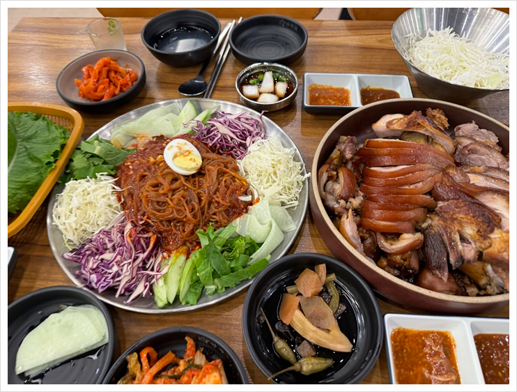 더오향족발 이미지