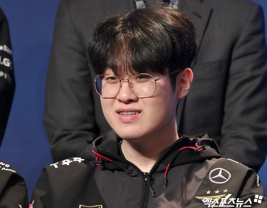 더제우스 이미지