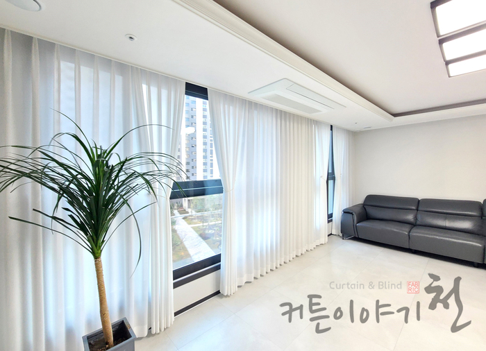 커튼이야기천-세종전시장 이미지