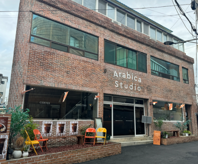 아라비카스튜디오로스터즈 이미지