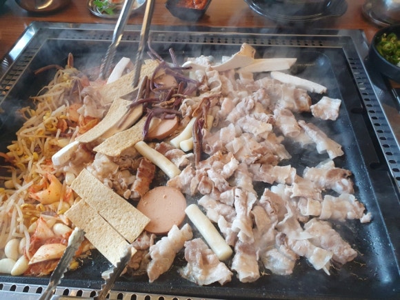 황금대패삽겹살 이미지