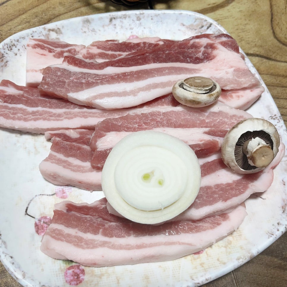 왕뚜껑삼겹살 이미지