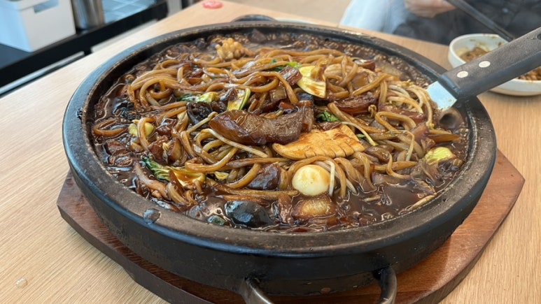 백년돌판짜장/교동짬뽕 이미지