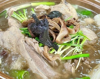자연능이버섯백숙 이미지
