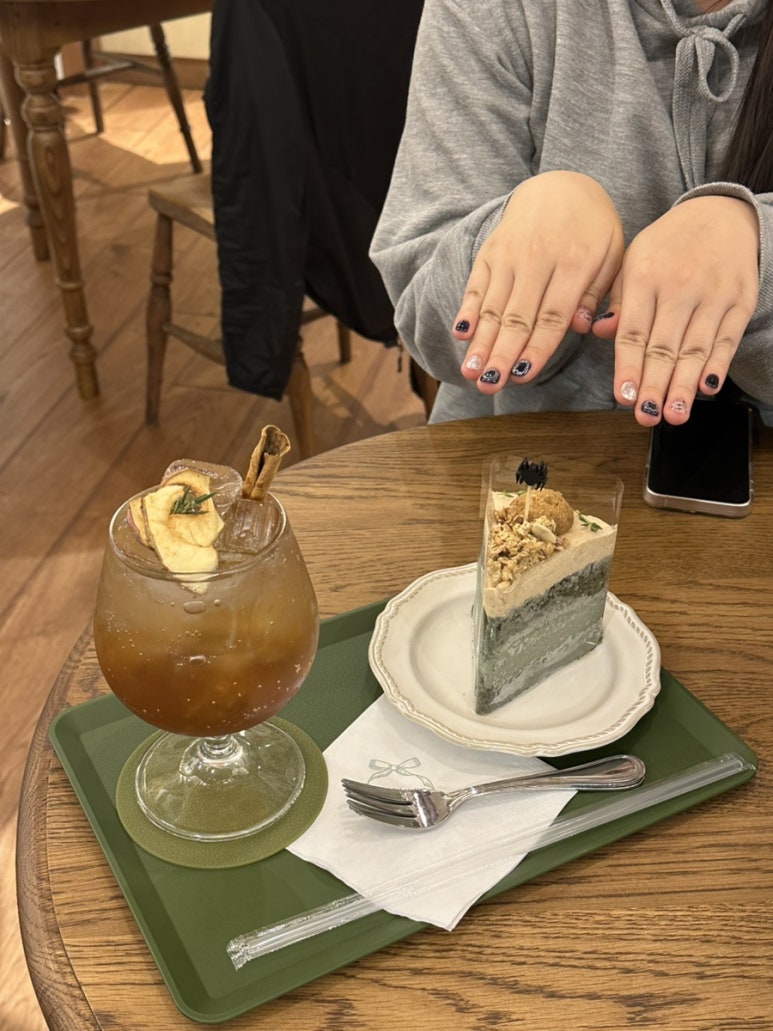 네일시샘달 이미지