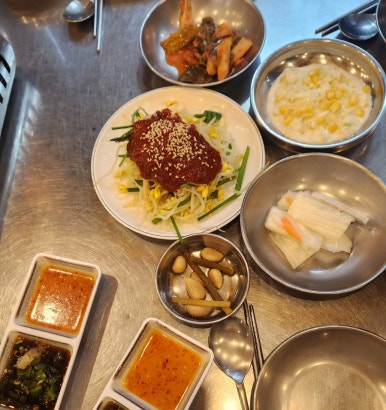 달팽이가 그린 집 이미지