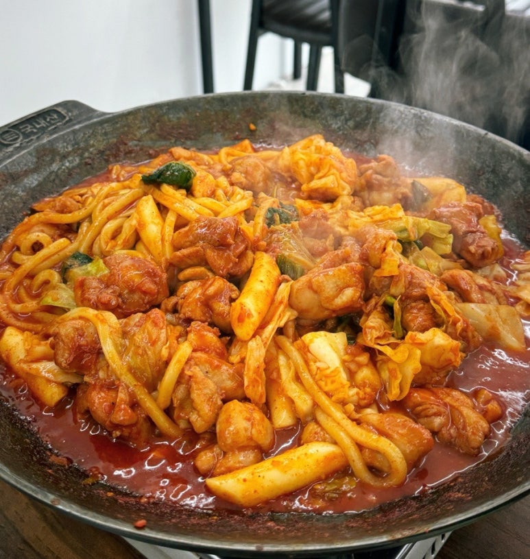 맛을담은솥뚜껑닭갈비 이미지