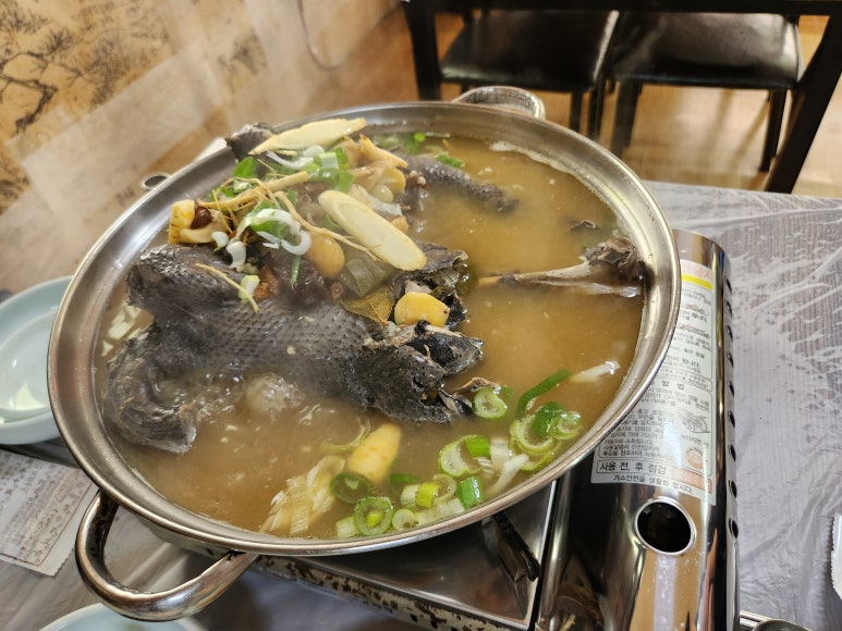 산골백숙 이미지