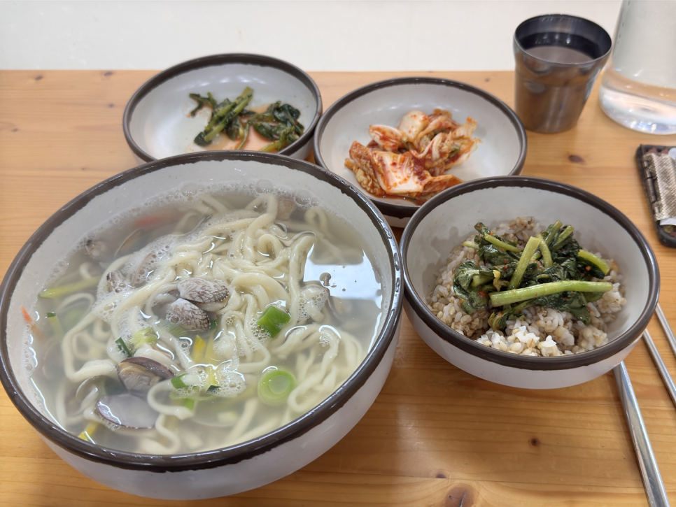 명품들깨칼국수 이미지