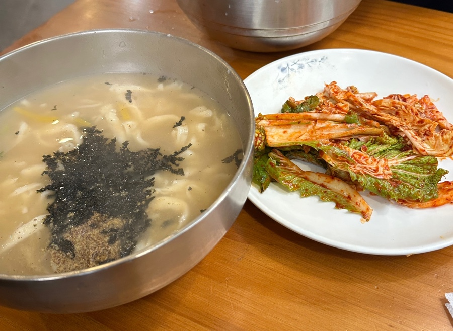 안면도전통손칼국수 이미지