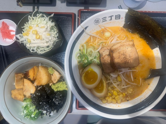 산쪼메다산 이미지