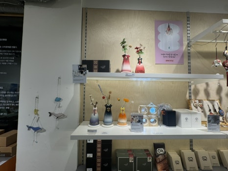 아이디어스스토어 인사점 사진 6