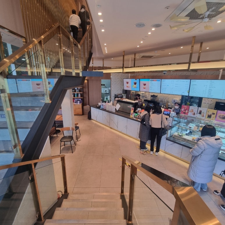 투썸플레이스 울산성남점 이미지