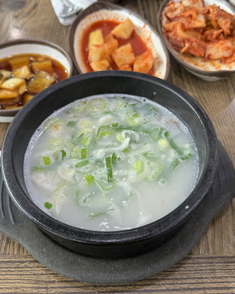 시골 가마솥 곰탕 이미지