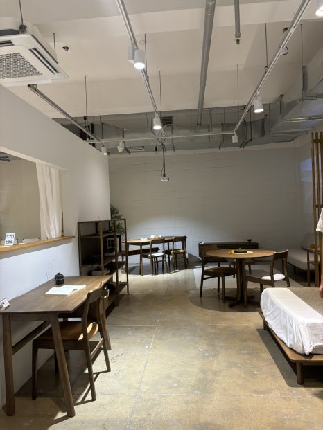 세컨퍼니쳐 이미지