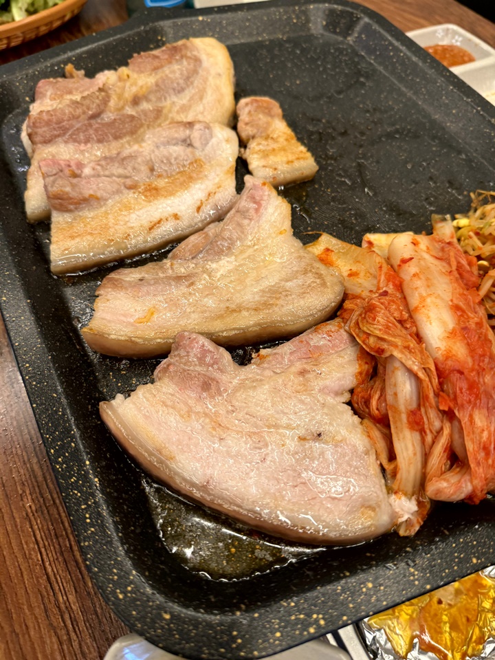 꽃돼지생삼겹 이미지