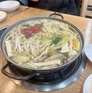 밀목손만두얼큰칼국수 이미지
